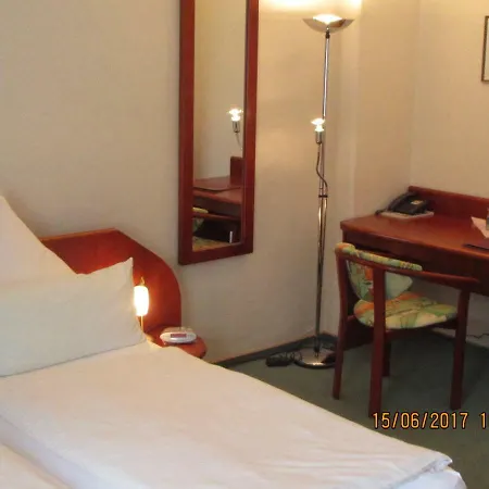 Neuenkirchener Hof 3*